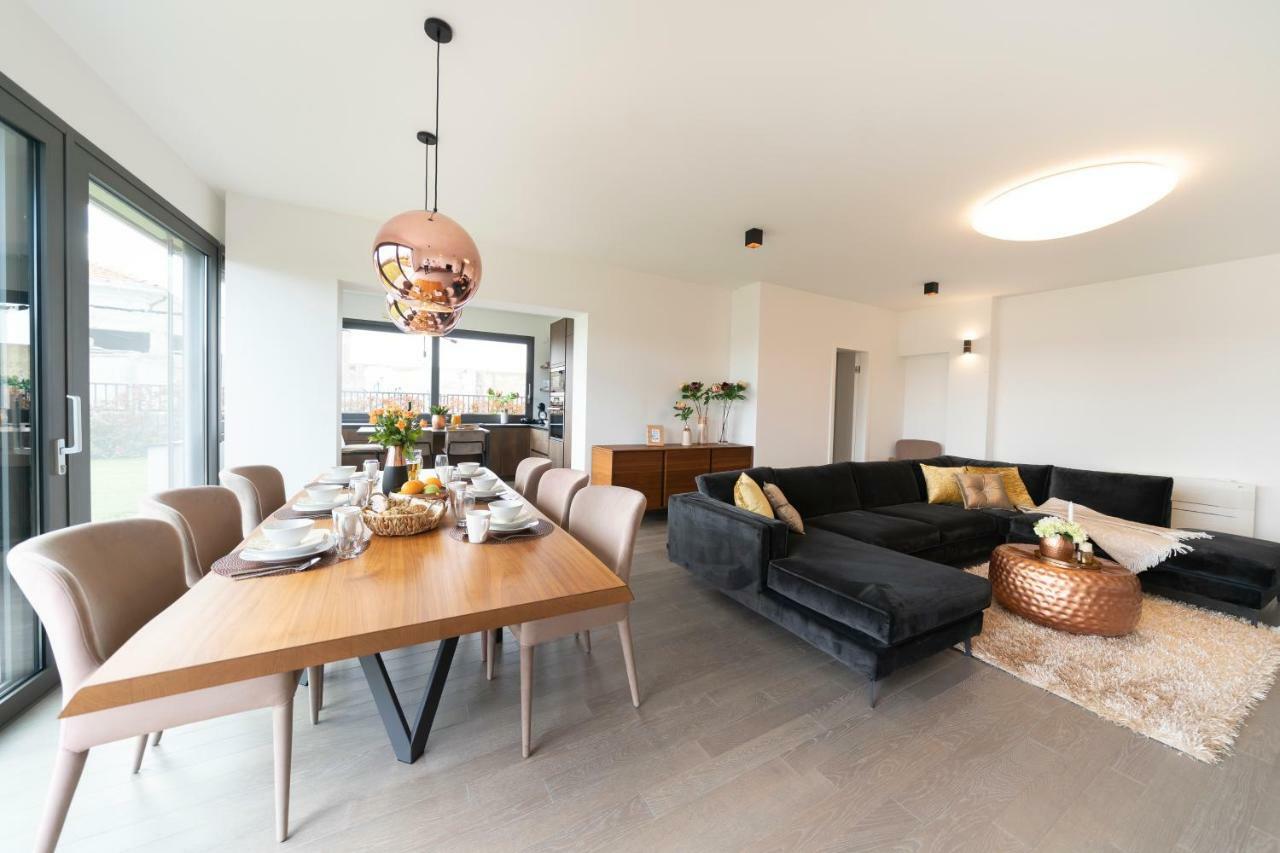 Unique Luxury Designers Apartment
